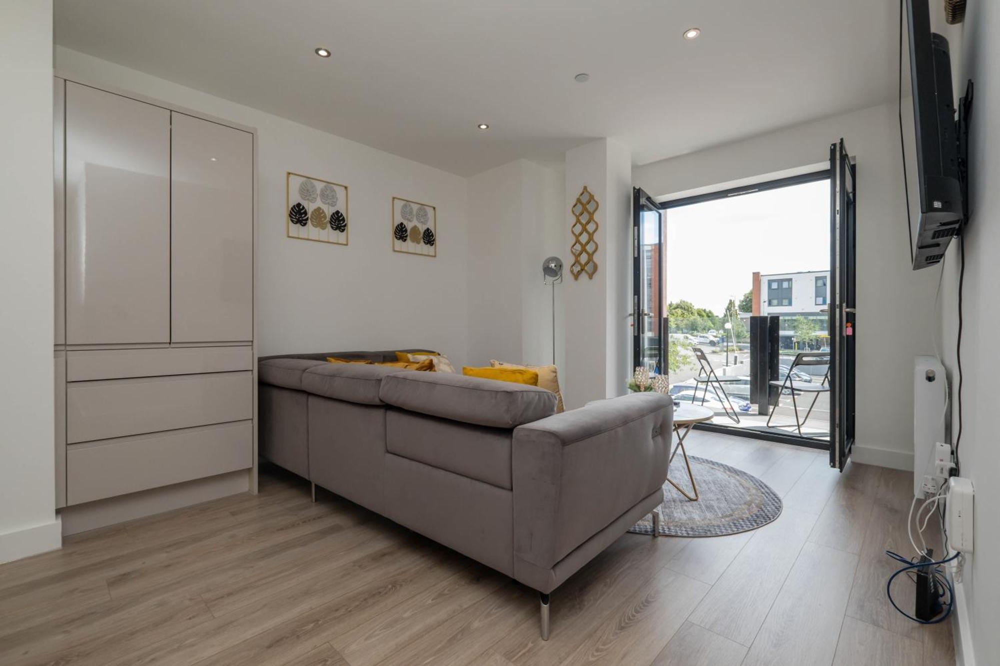Brand New 2 Bedroom Apartment Centre Of Solihull Esterno foto